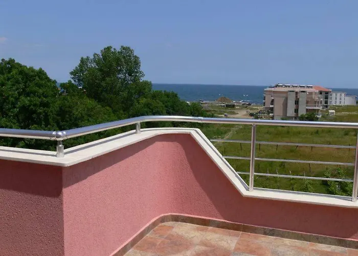 свети кирил 3* 洛泽内茨