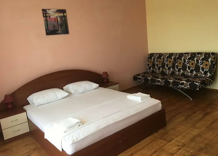 свети кирил 招待所 3*