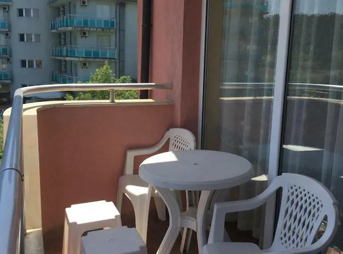 свети кирил 招待所